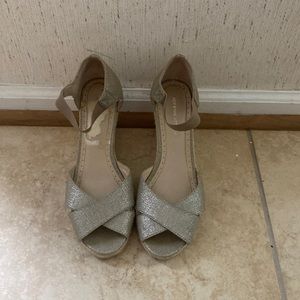 Adrienne Vittadini wedge sandal